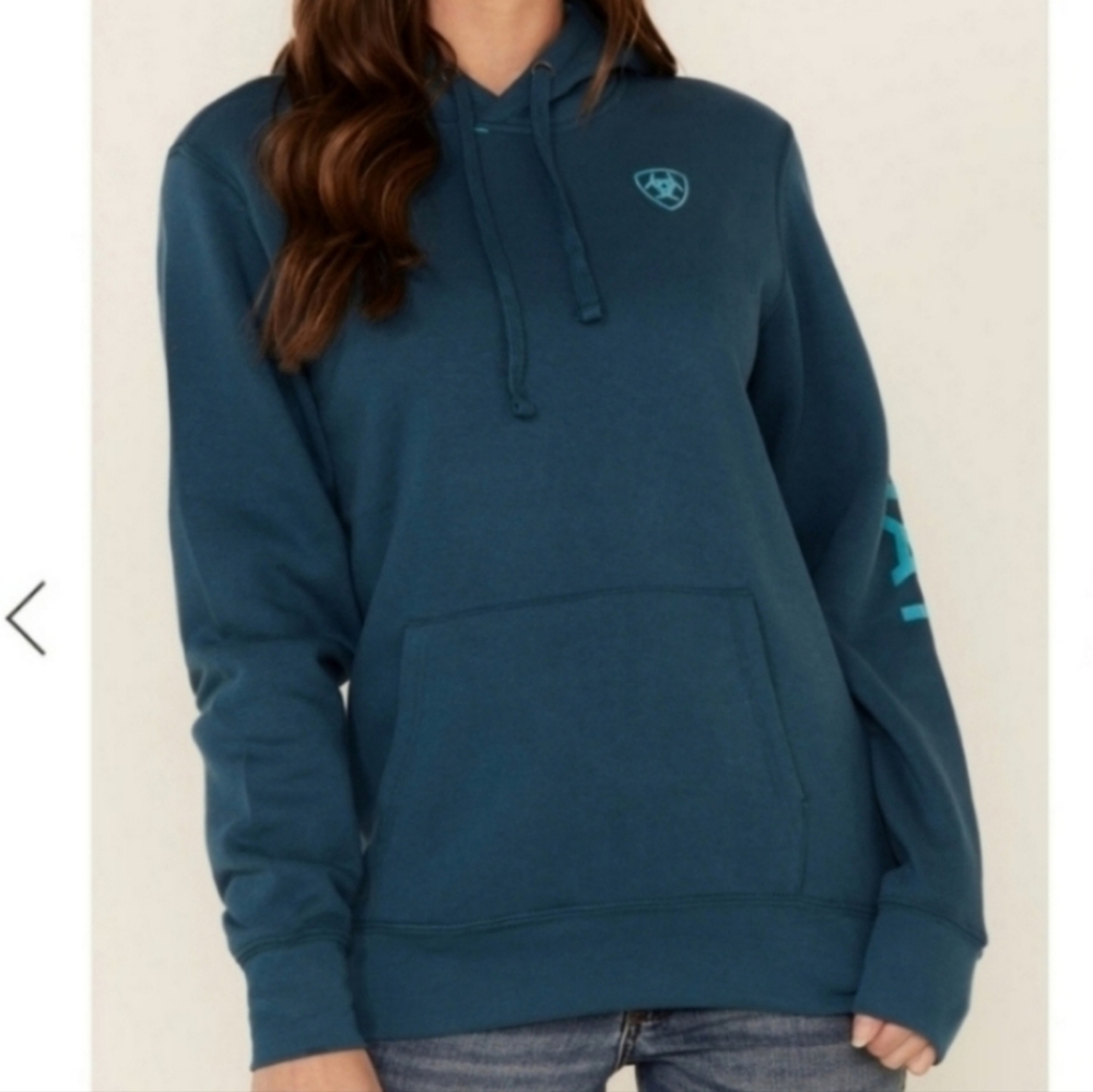 Ariat NWT Hoodie Size Large